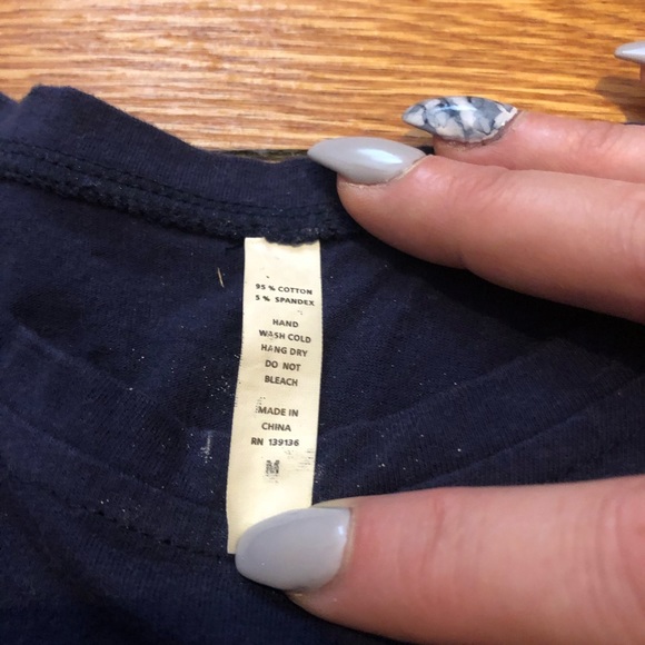 Graphic T-shirt - Picture 2 of 2